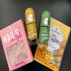 Win een essence set voor je nagels  